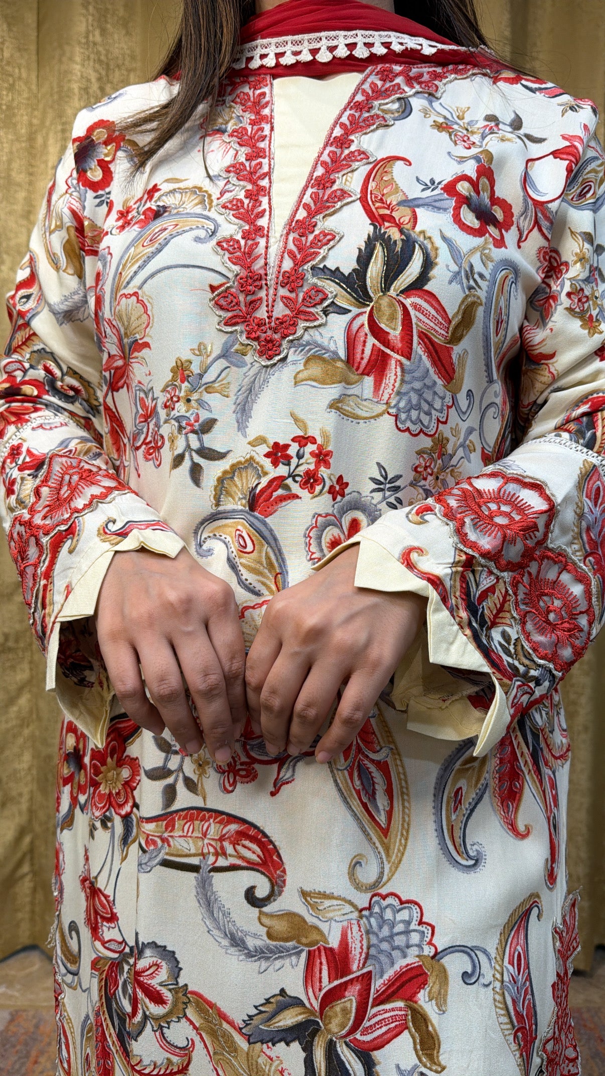 POISED FLORAL SET