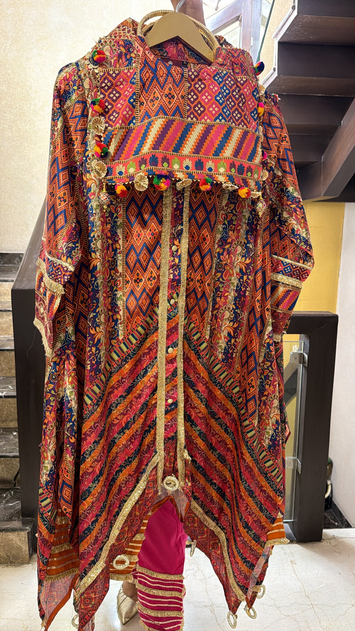 Aazeen cape set
