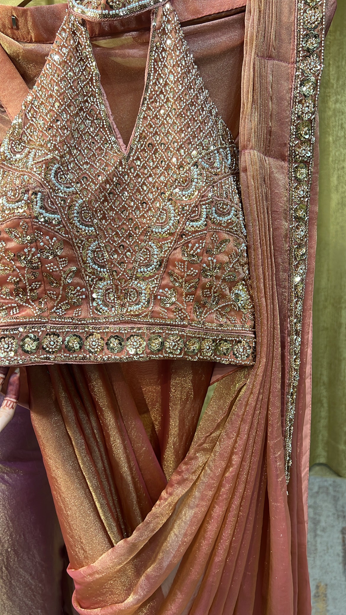 Gulnaaz Saree