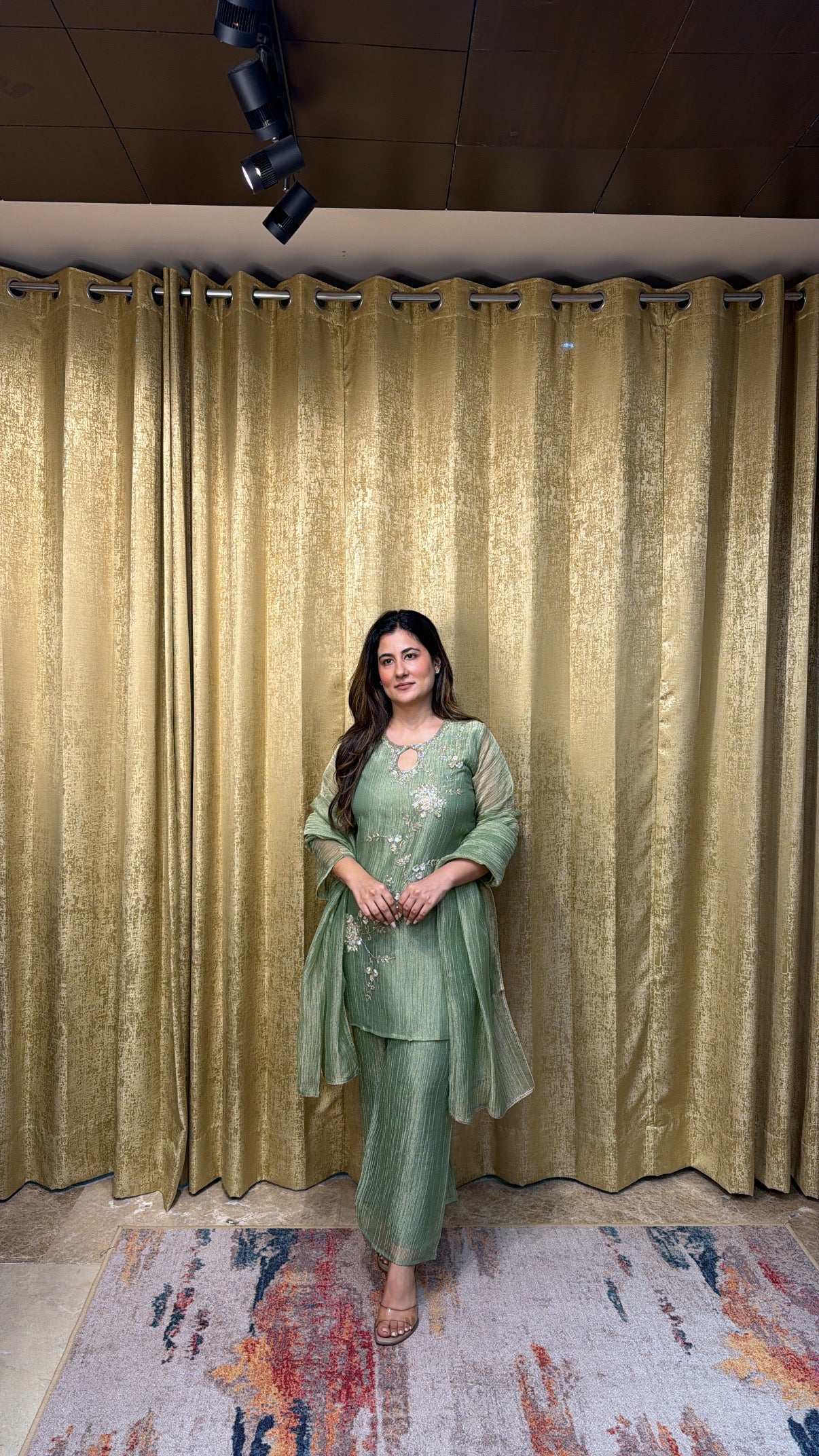 Golden noor