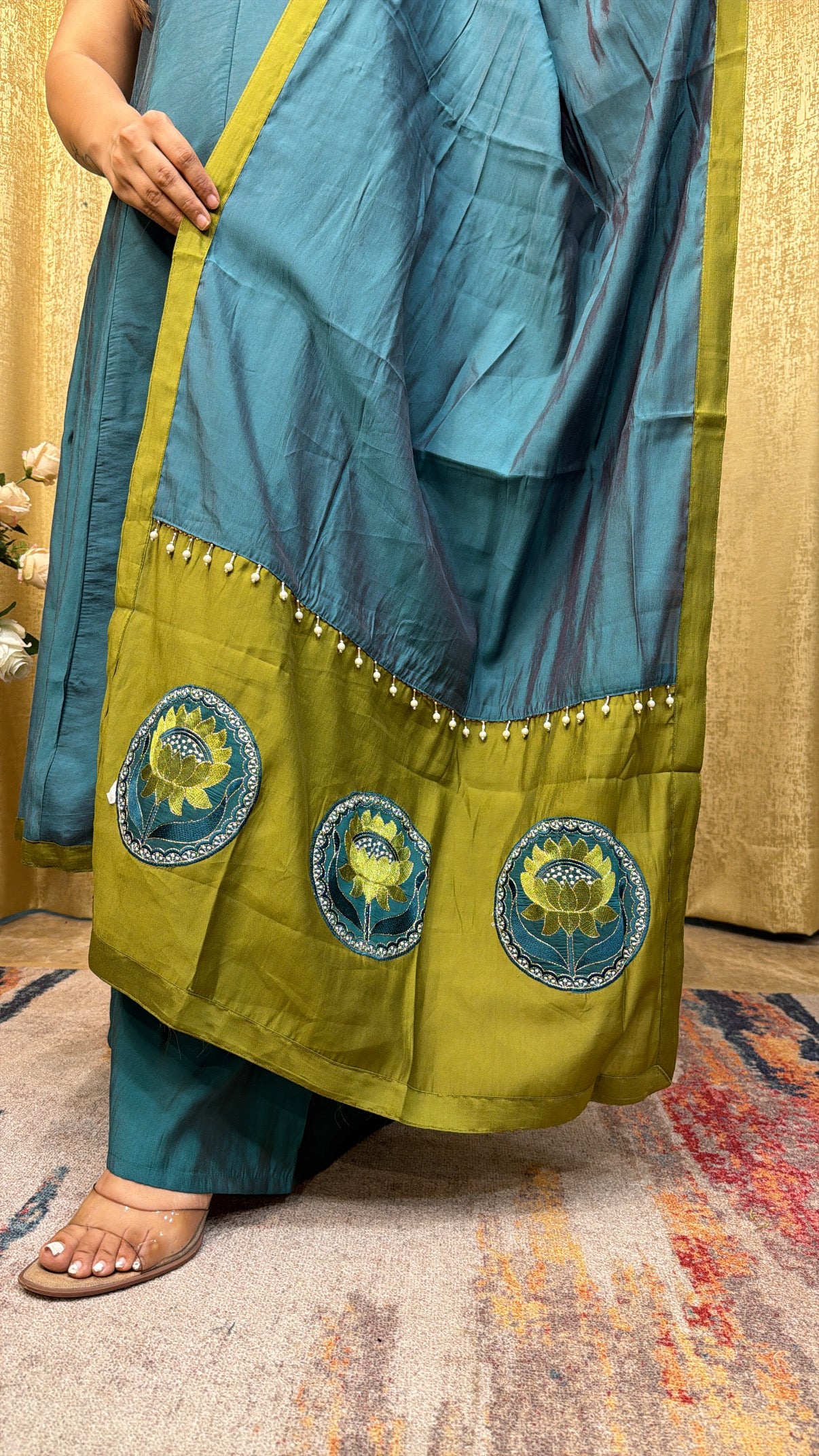 Motif suit set