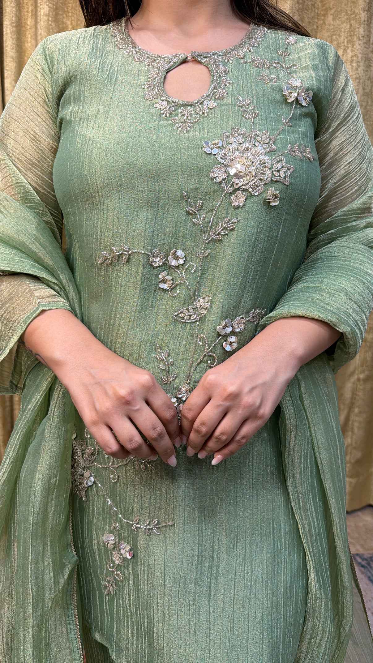 Golden noor