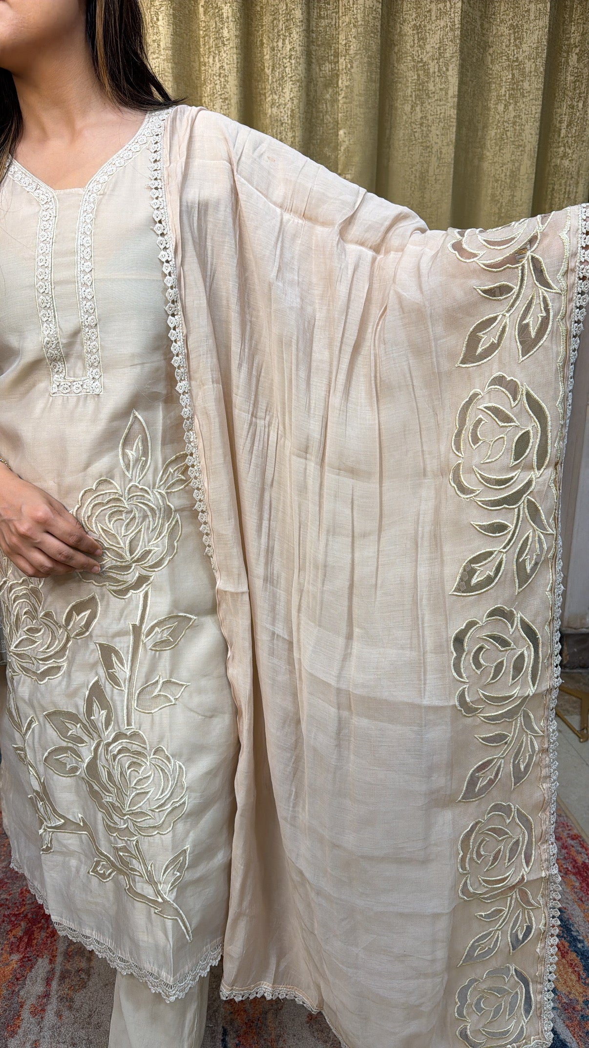 CUTWORK suit set