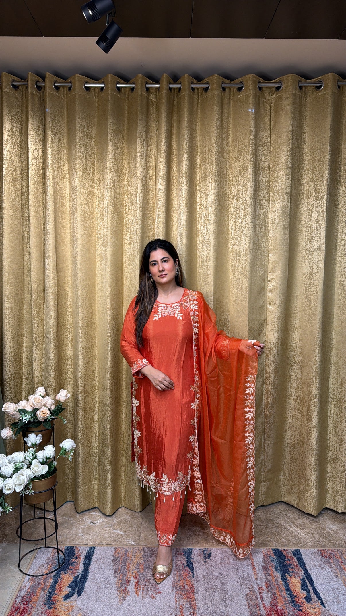 Pakiza Suit