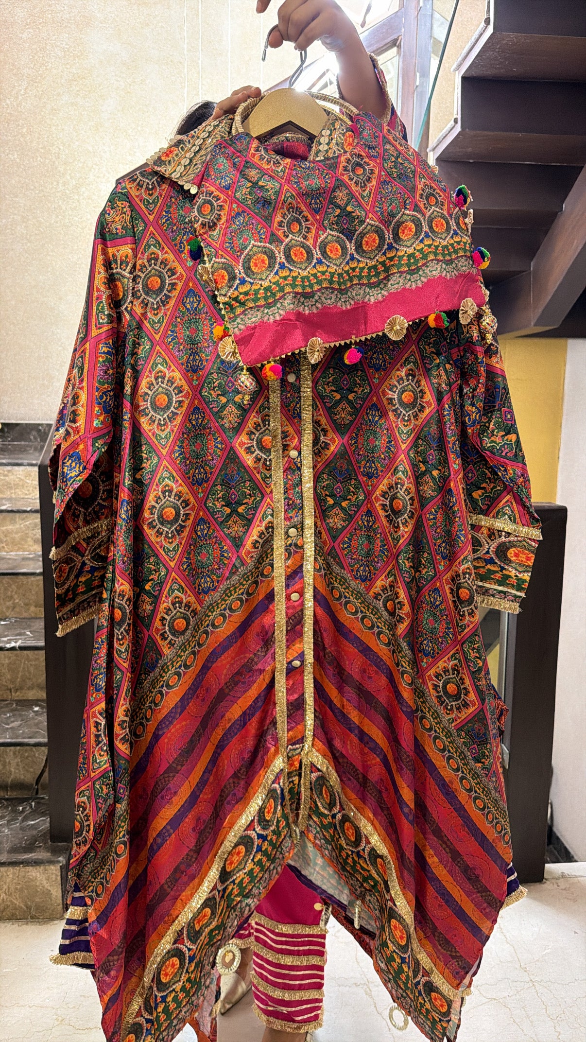 Aazeen cape set