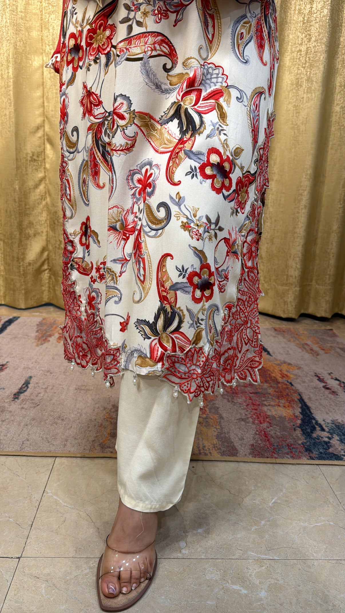 POISED FLORAL SET