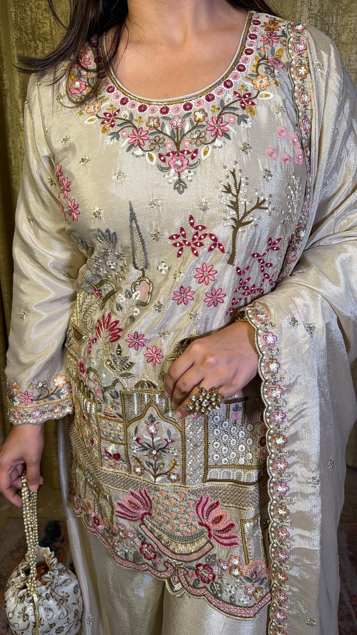 Meera suit set