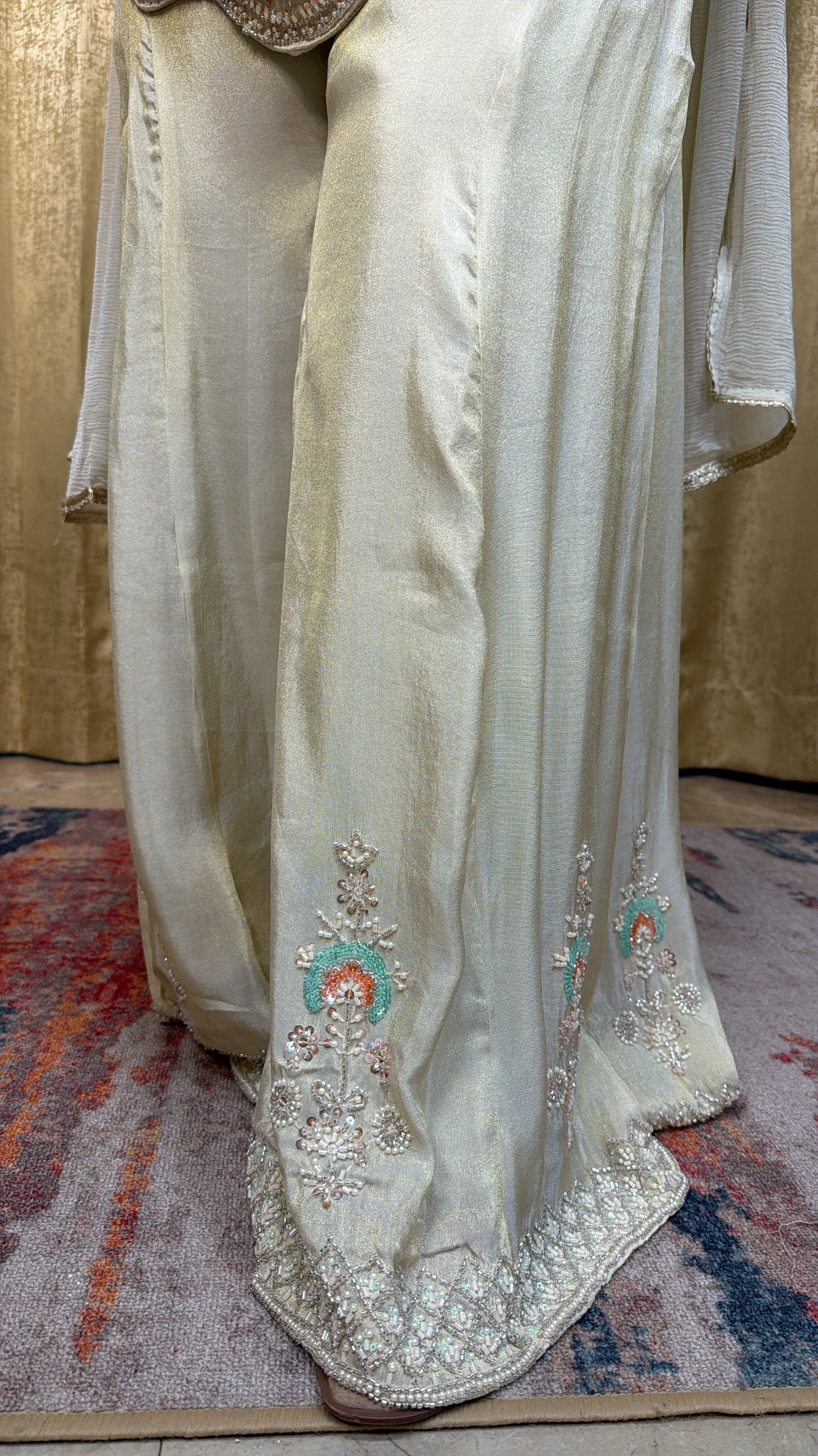 Amaira suit set