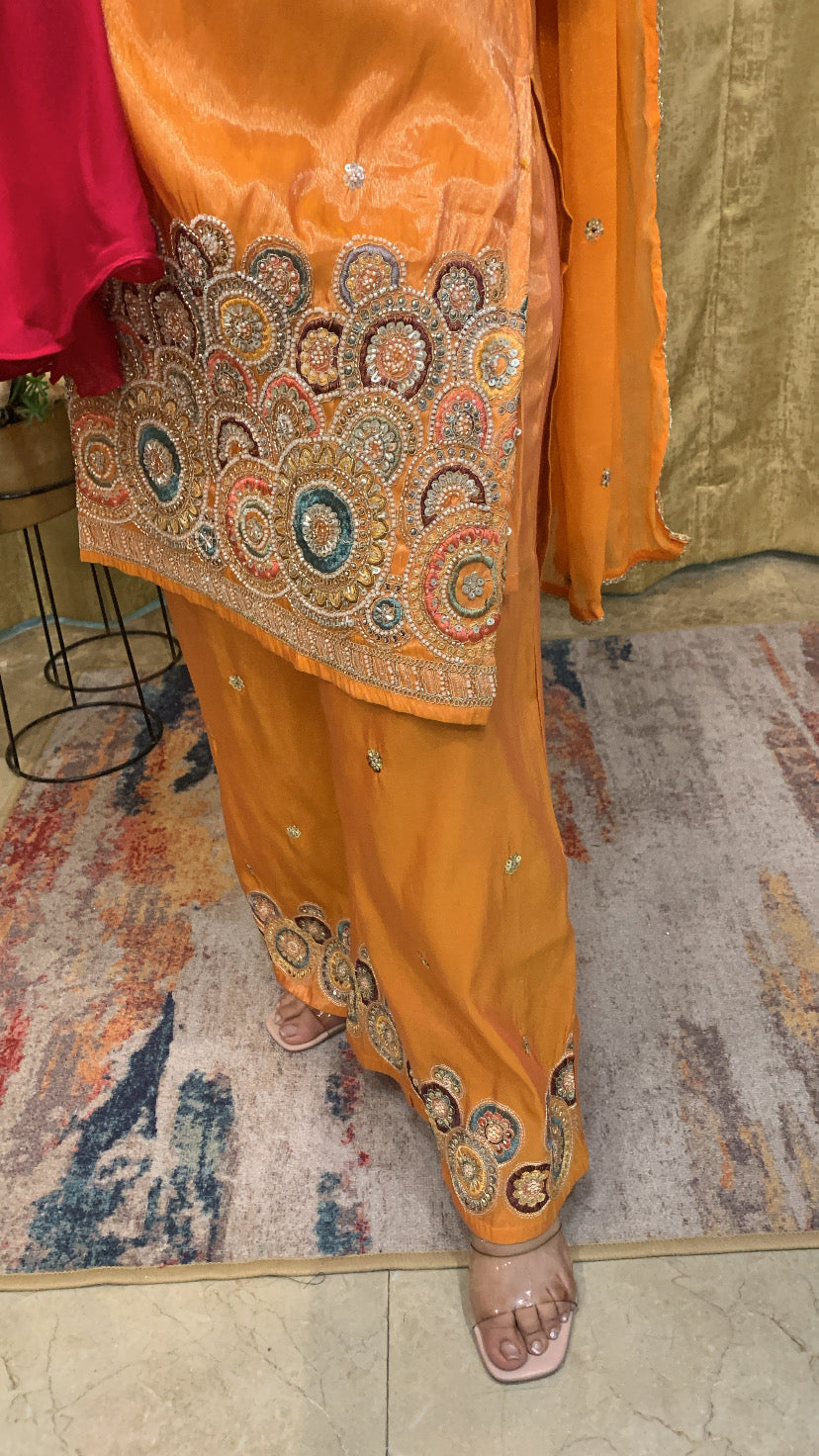 RANGOLI SUIT