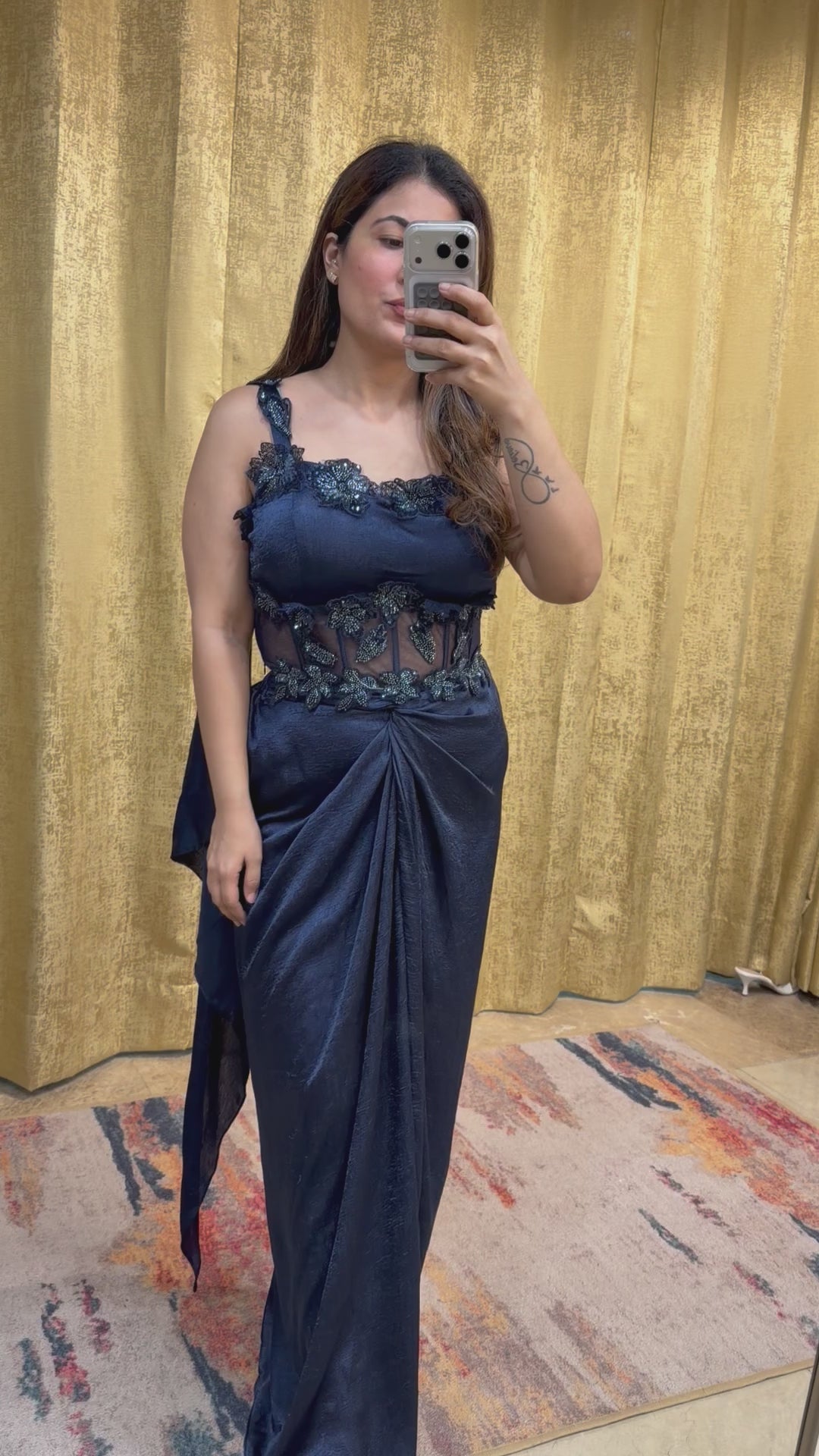 Noir Drape