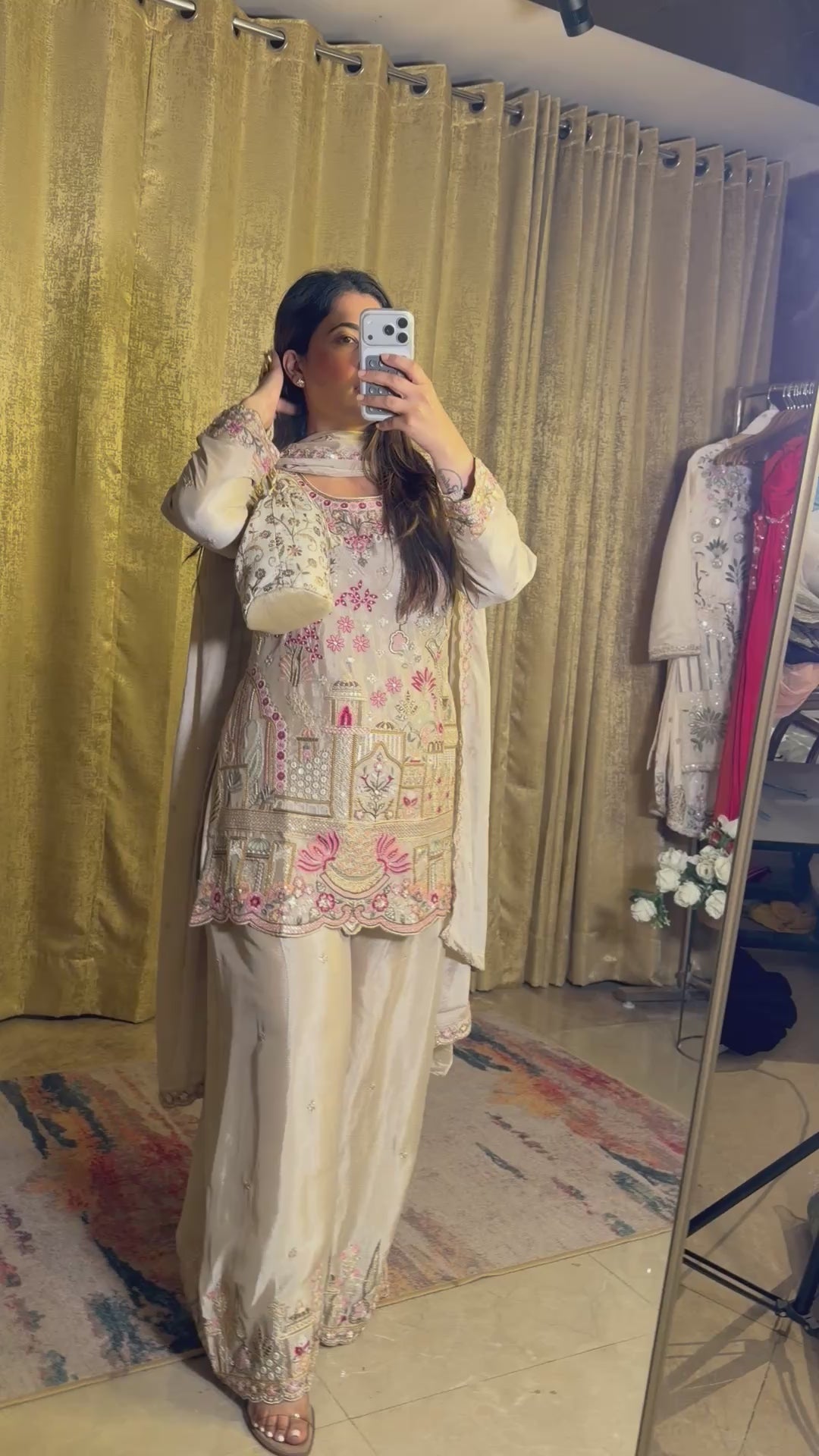 Meera suit set