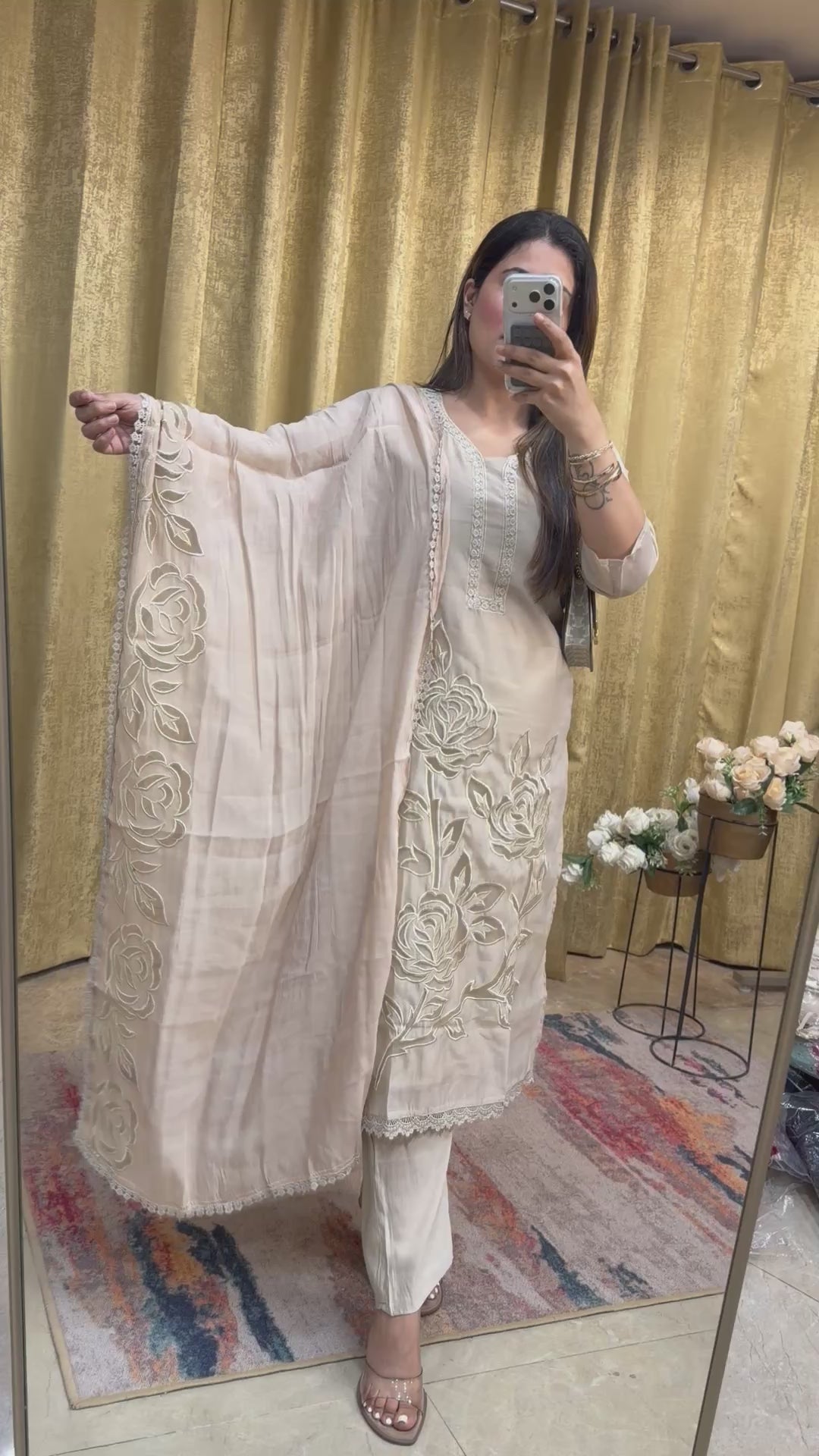 CUTWORK suit set